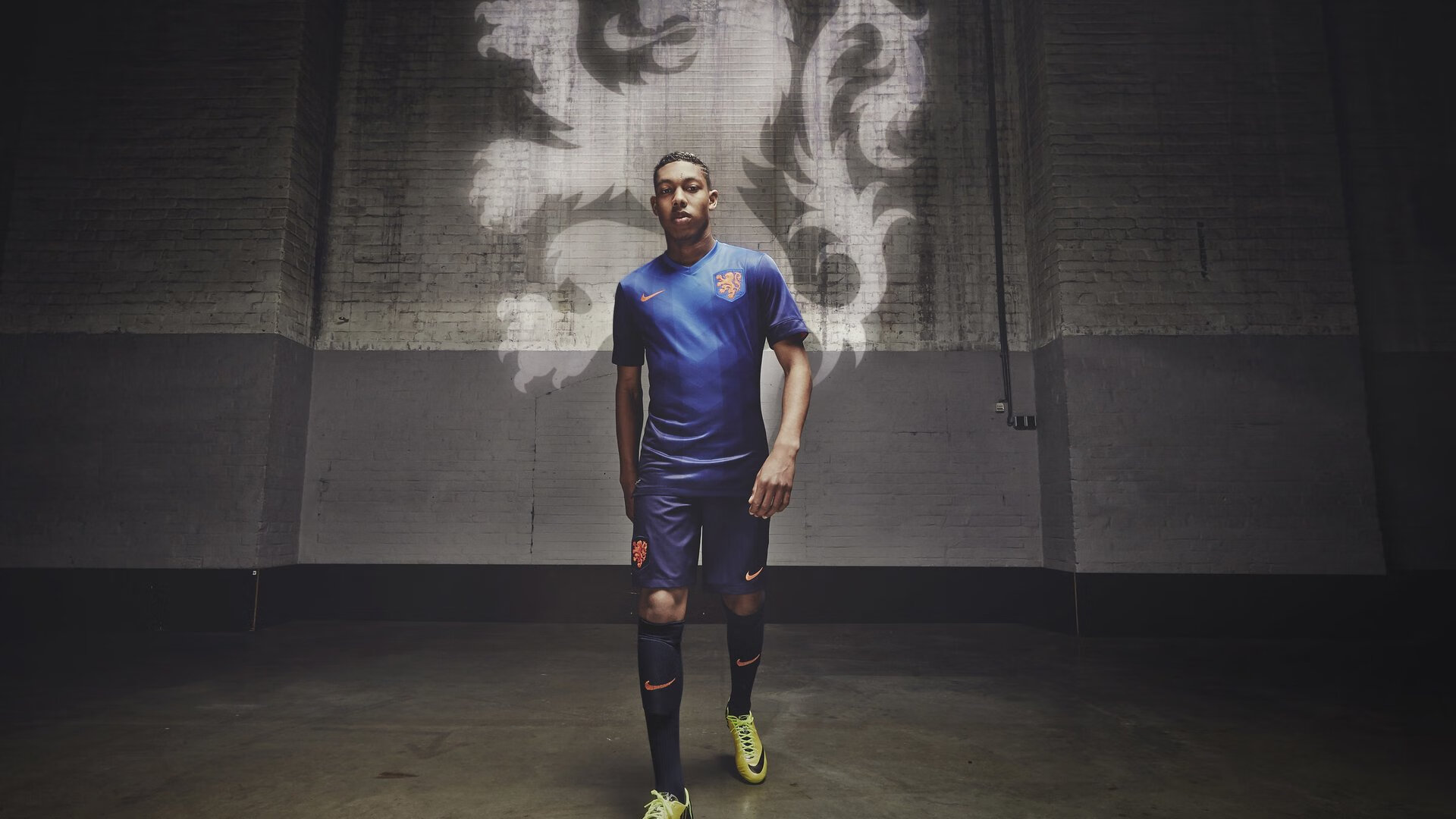 委内瑞拉压制几内亚,巴雷拉关键回合不手软,足球场上的南南对话与地缘隐喻