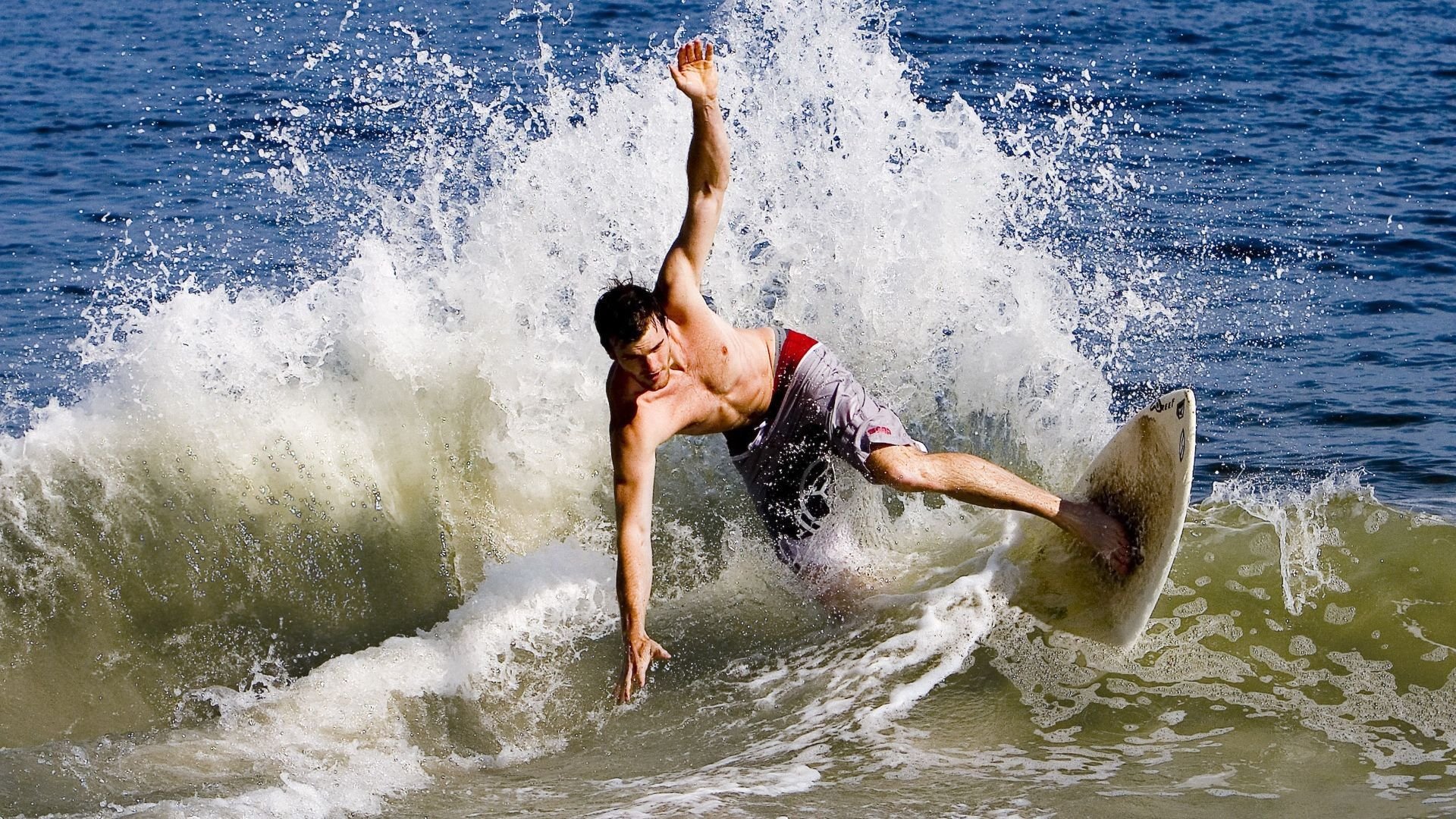 年度焦点之战之夜,塔图姆如何用攻防转换撕裂时代