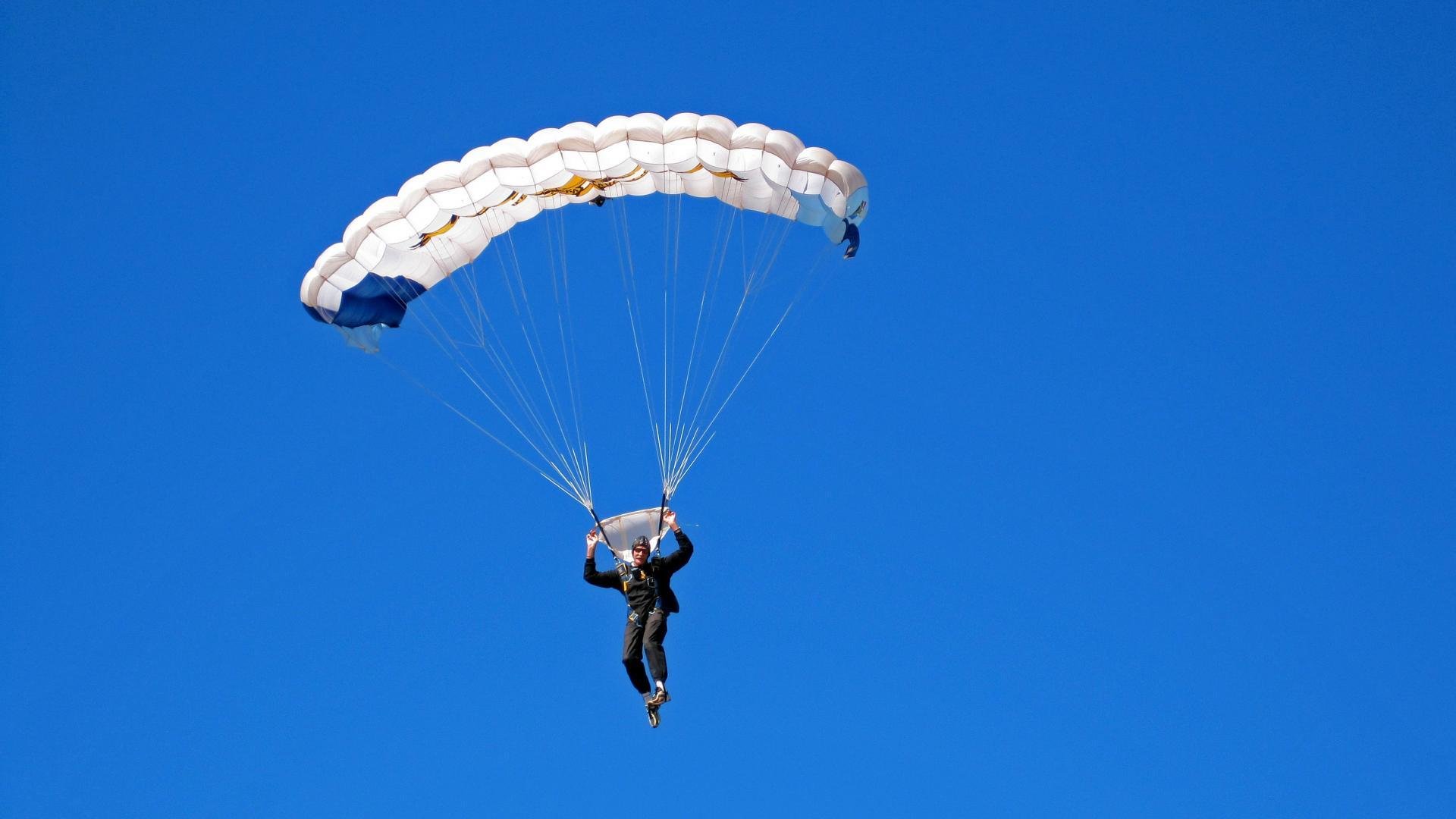 灰熊踏平76人,当利拉德在抢七接管比赛,我们看见了什么?